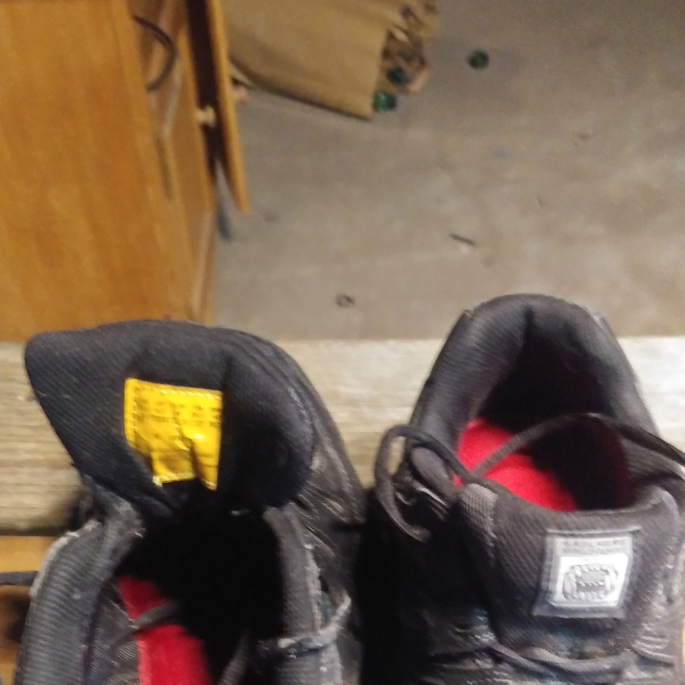 Skechers steel toe